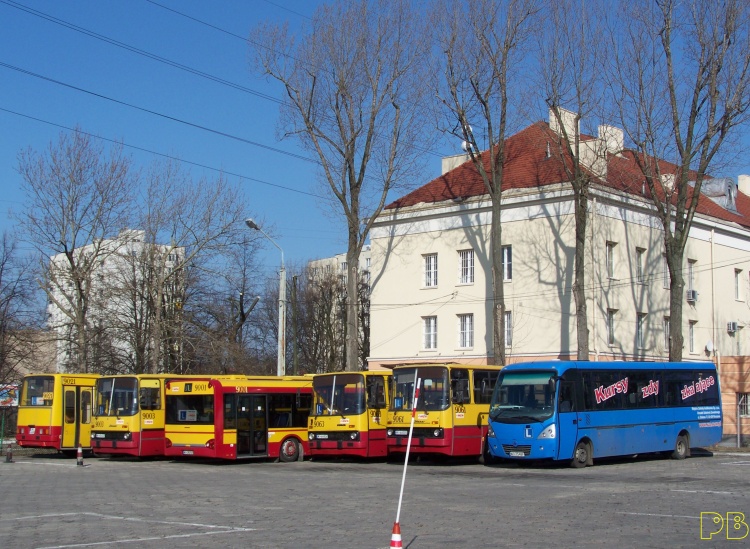 Ośrodek Szkolenia Kierowców
Oprócz autosana, cały dobytek Ośrodka Szkolenia Kierowców
