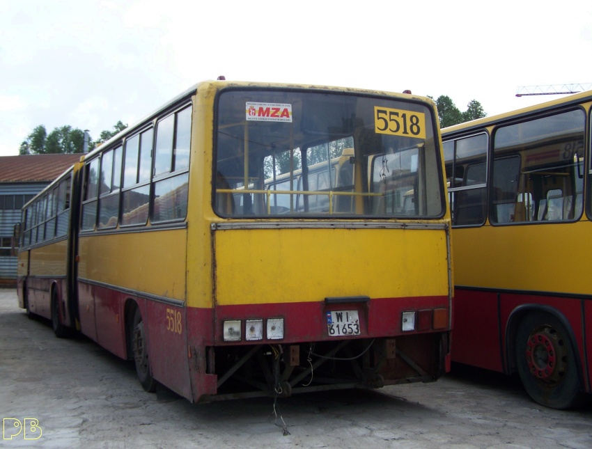 5518
Wbrew powszechnym opiniom, autobus przywieziono na odbudowę...
Słowa kluczowe: Ik280 5518 ORT R11 2010