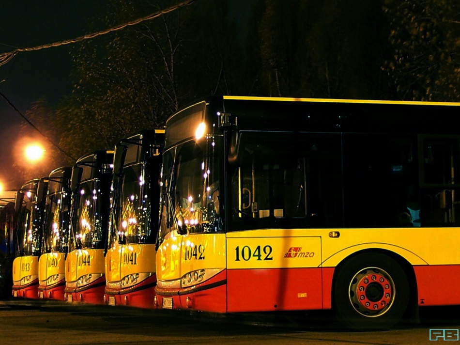1042, 1041, 1044
Gotowe.
Słowa kluczowe: SU10 1041 1042 1044 ZajezdniaKleszczowa 2012