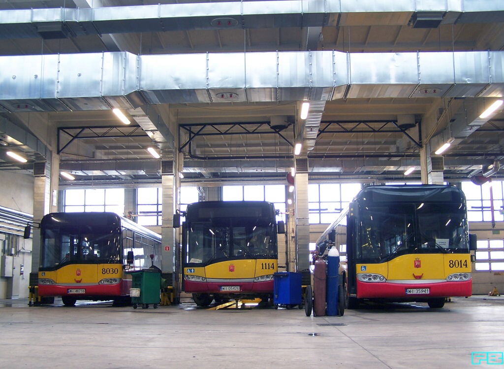 8014, 8030, 1114
Solarisy na przeglądach.
Słowa kluczowe: SU15 8014 8030 SU12 1114 ZajezdniaKleszczowa 2016