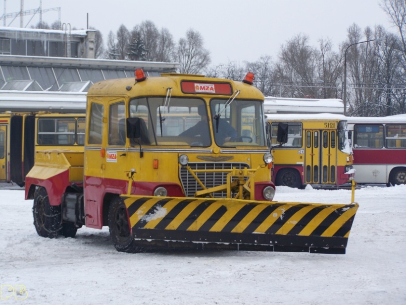 2010-01-15
Pan Edek w akcji
Słowa kluczowe: ik620 ORT