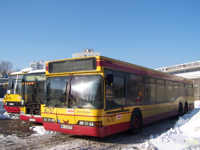 6717, 8015
Leczenie silników. Zimowa wizyta na ORT może dla 6717 oznaczać NB
Słowa kluczowe: Neoplan N4020 R11, Solaris U15 R10