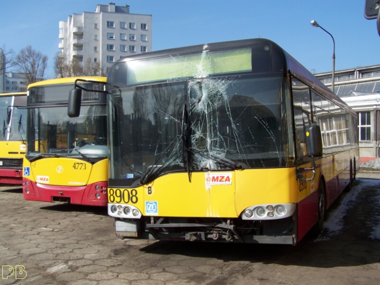 8908
Wygląda na latarnię. CNP za moment odbuduje ścianę czołową
Słowa kluczowe: Solaris U15 R11