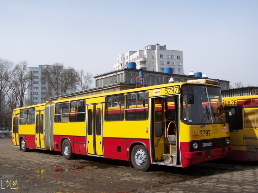 5797
Całkiem niezle. Odbudowa (zakres) jak za dawnych, dobrych czasów. Pozostały jednak niestety stare laminaty wewnątrz pojazdu
Słowa kluczowe: Ik280 R11 ORT 5797