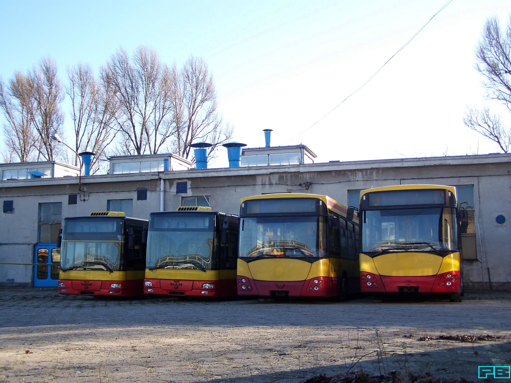 1309, 1308, 4691, 4742
Pod dawną tapicernią.
Słowa kluczowe: NM223.3 1309 1308 M121M 4691 4742 ORT 2015