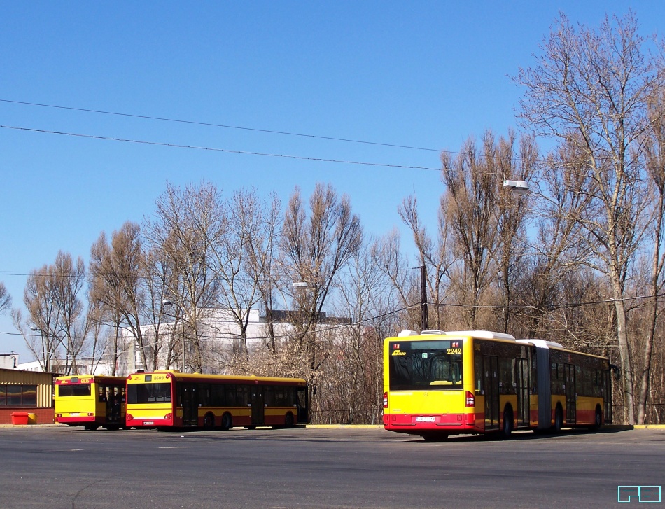 2242
Mercedesy zastąpiły Ikarusy.
Słowa kluczowe: ConectoG 2242 ZajezdniaKleszczowa 2014
