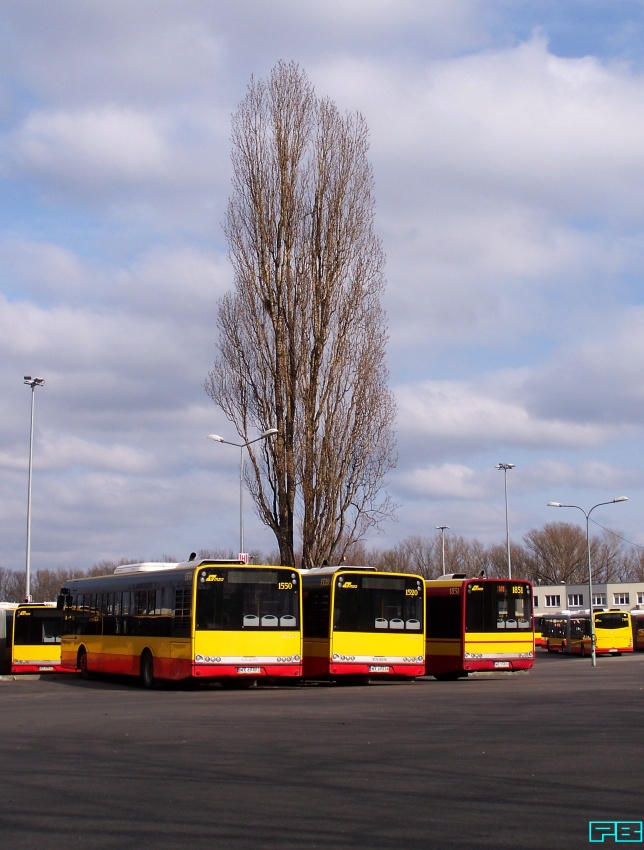 1550, 1520, 1851
Ostrobramskie solówki.
Słowa kluczowe: SU12 1550 1520 1851 ZajezdniaOstrobramska 2015
