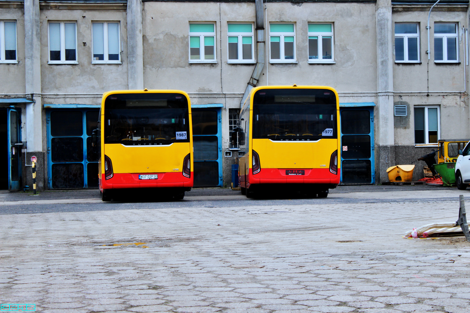 1987, 1977
Słowa kluczowe: YutongU12E 1987 1977  ORT 2024