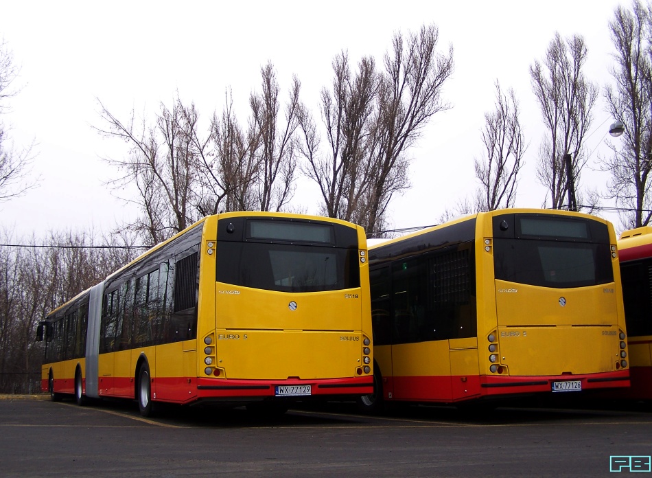 2003, 2000
Szkoda, że tylne świetliki nie są wklejane. Wkręcane wyglądają fatalnie. Srebrne śruby na czarnym tle... Masakra!!!
Słowa kluczowe: SM18 2003 2000 ZajezdniaKleszczowa 2014