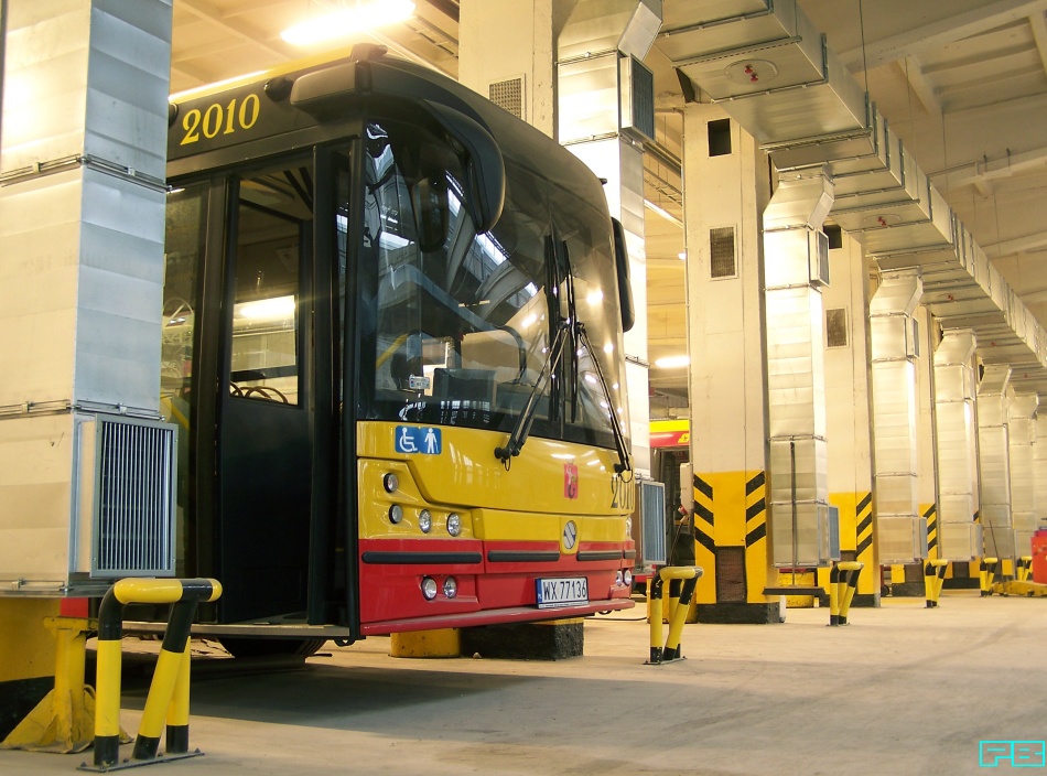 2010
Solbus leczy się już teraz w SPA.
Słowa kluczowe: SM18 2010 ZajezdniaKleszczowa 2014