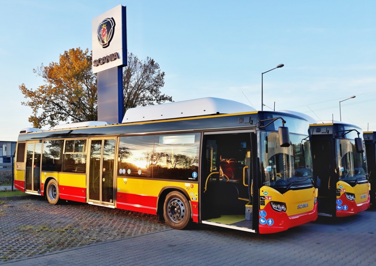 Scania CN280UB 4x2 EB CNG
Foto: StrażakSam.
Słowa kluczowe: CN280UB4x2EBCNG ScaniaSerwis Słupno 2018