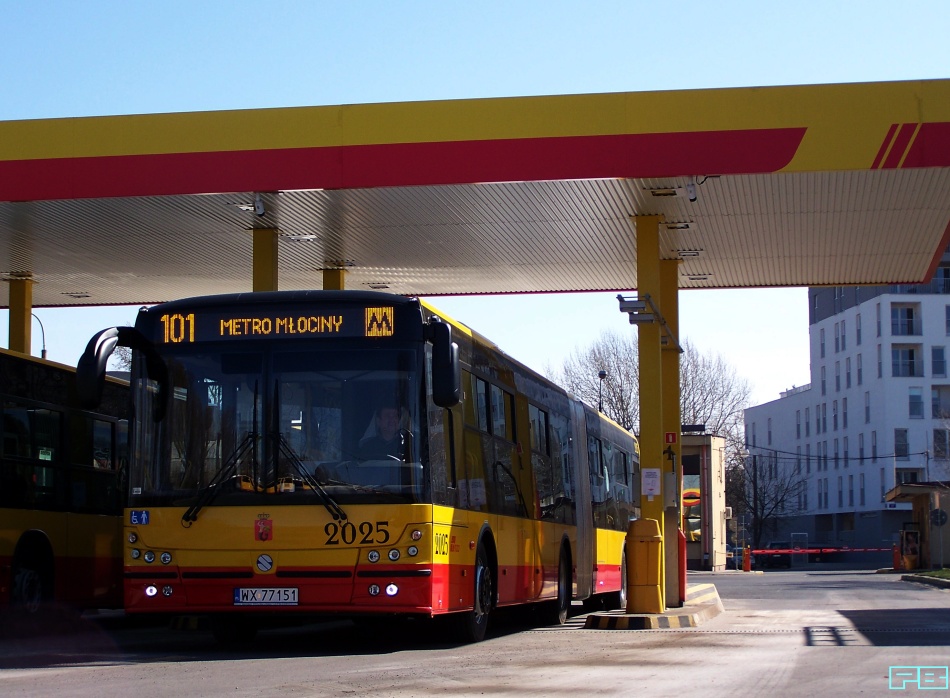 2025
Nówka na stacji paliw.
Słowa kluczowe: SM18 2025 ZajezdniaKleszczowa 2014