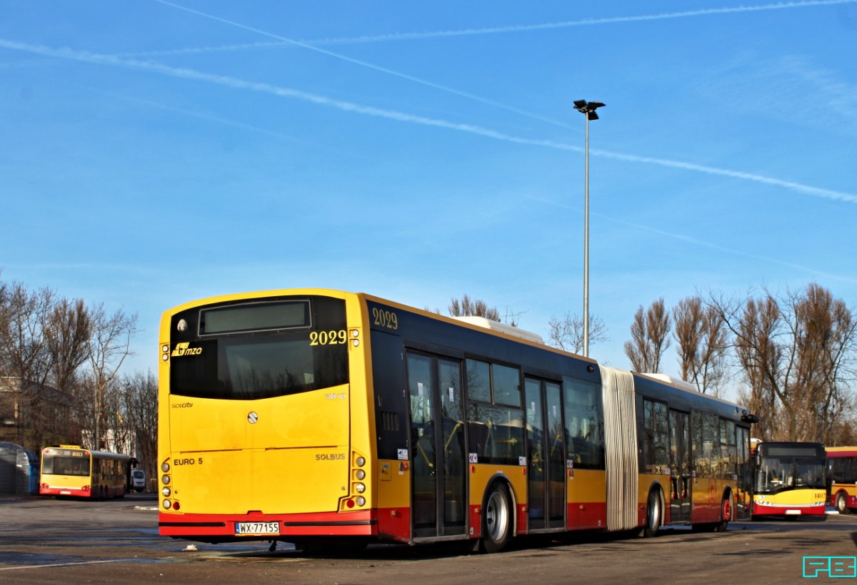 2029
Silnik w naprawie.
Wystarczyłoby zaprojektować nową ścianę przednią i tylną a autobus byłby klasa. 
Jednak poszło coś nie tak...
Słowa kluczowe: SM18 2029 ZajezdniaKleszczowa 2019