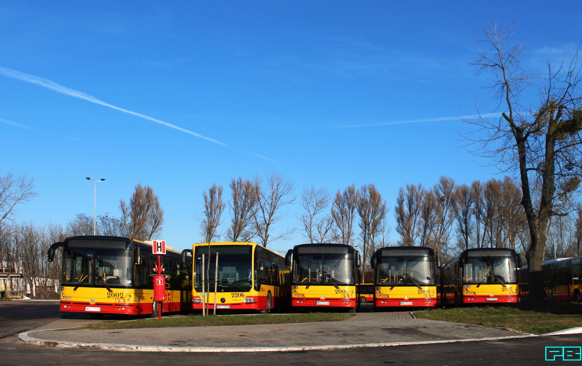 2002, 2006, 2000, 2035, 2206
To przykre, ale Solbusy są na ogół kierowane do napraw.
Słowa kluczowe: SM18 2002 2006 2000 2035 ConectoG 2206 ZajezdniaKleszczowa 2018