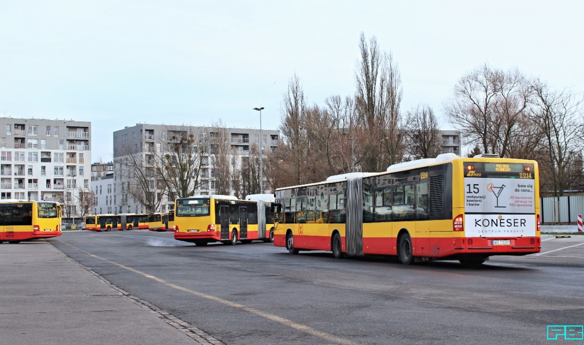 2214, 7211
Nie ma już deskorolek.
Słowa kluczowe: ConectoG 2214 LionsCityGCNG 7211 ZajezdniaKleszczowa 2020