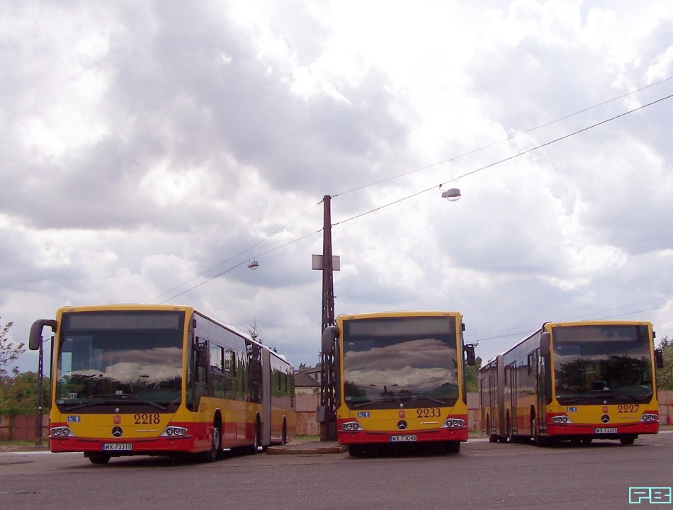 2218, 2233, 2227
Suchą nogą na trasy nie wyjadą.
Słowa kluczowe: ConectoG 2218 2233 2227 ZajezdniaKleszczowa 2013