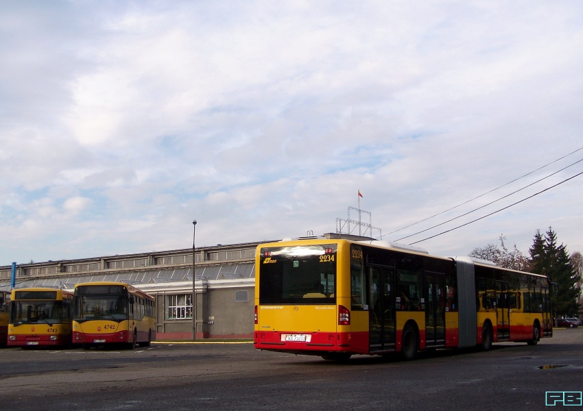 2234
Mercedes na CWSie.
Słowa kluczowe: ConectoG 2234 ORT 2012