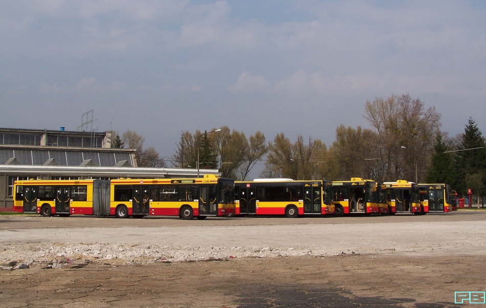 3346, 3460
Dodatki powróciły na CWS.
Słowa kluczowe: NG313 3346 Lion'sCityG 3460 ORT 2014