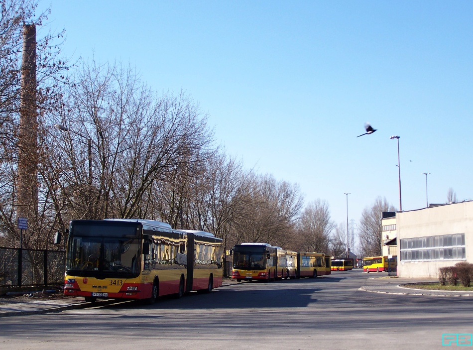 3413
Śpiące lwy. Pod kominem.
Słowa kluczowe: Lion'sCityG 3413 ZajezdniaStalowa 2015