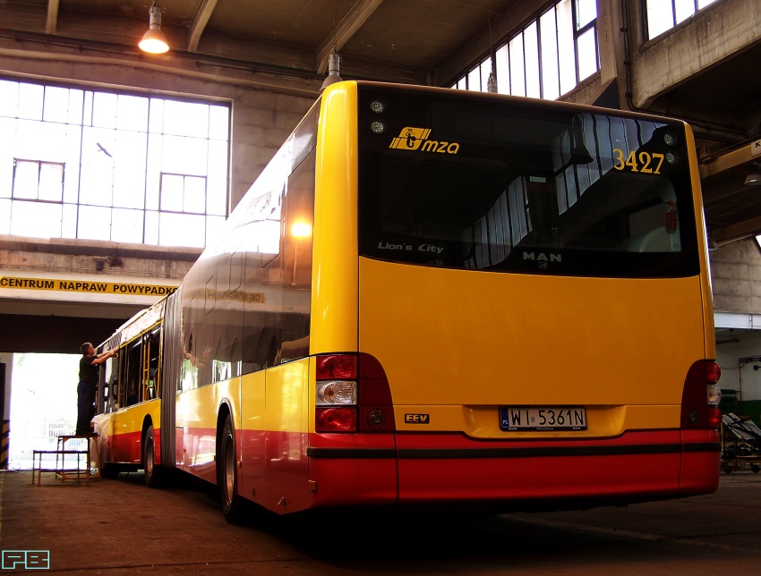 3427
Wkrótce będzie jak nowy.
Słowa kluczowe: MZA R13 MANLion'sCityG 3427 2012