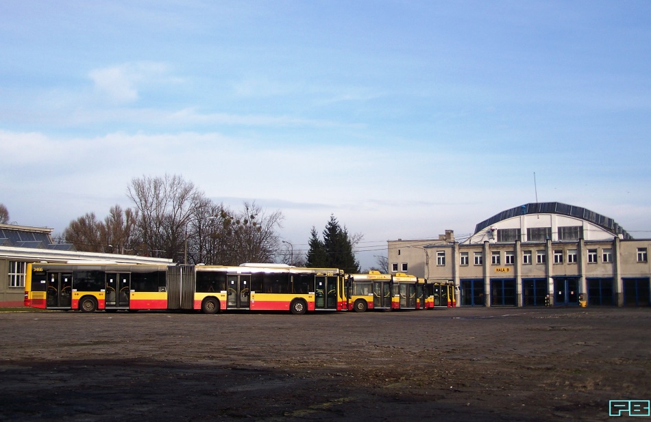 3466
Otwarta perspektywa na plac CWSu po rozbiórce blaszaka. Jak w latach 70-tych.
Słowa kluczowe: Lion'sCityG 3466 ORT 2014