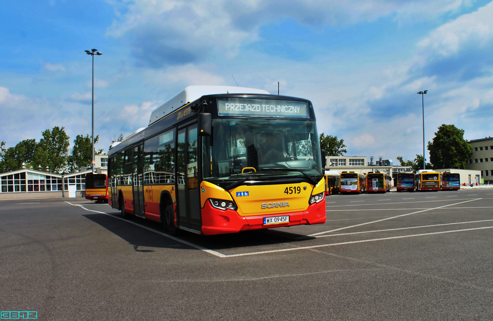 4519
Przyjazd na diagnostykę.
Słowa kluczowe: CN280UB4M323CNG 4519 ZajezdniaOstrobramska 2025