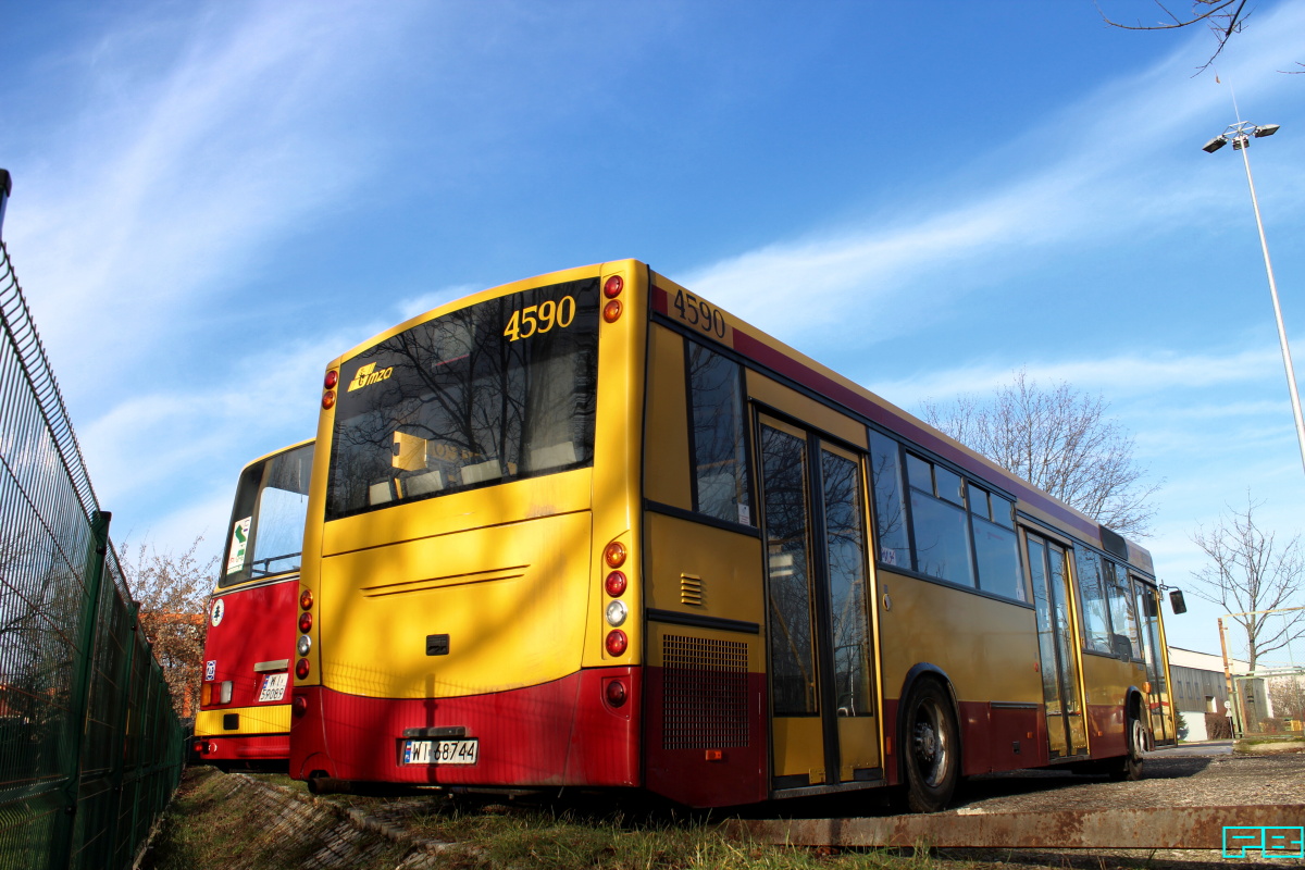 4590, 6930
Jeśli zapadnie stosowna decyzja w MZA, 4590 zostanie zabytkiem. Póki co jest odstawiony.
Pamiętajmy jednak, że to raczej jedynie duch białej damy. Fizycznie bowiem nic z niej w tym pojeździe nie pozostało.
Słowa kluczowe: M121M 4590 Ik260 6330 ZajezdniaStalowa 2018