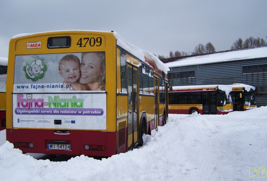 4709
Buszujący w śniegu...
Słowa kluczowe: Jelcz M121M R10