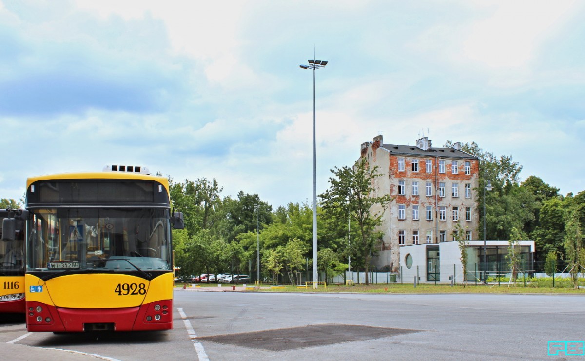 4928
Stacja metra Stalowa została już zbudowana.
Słowa kluczowe: M121I 4928 ZajezdniaStalowa 2019