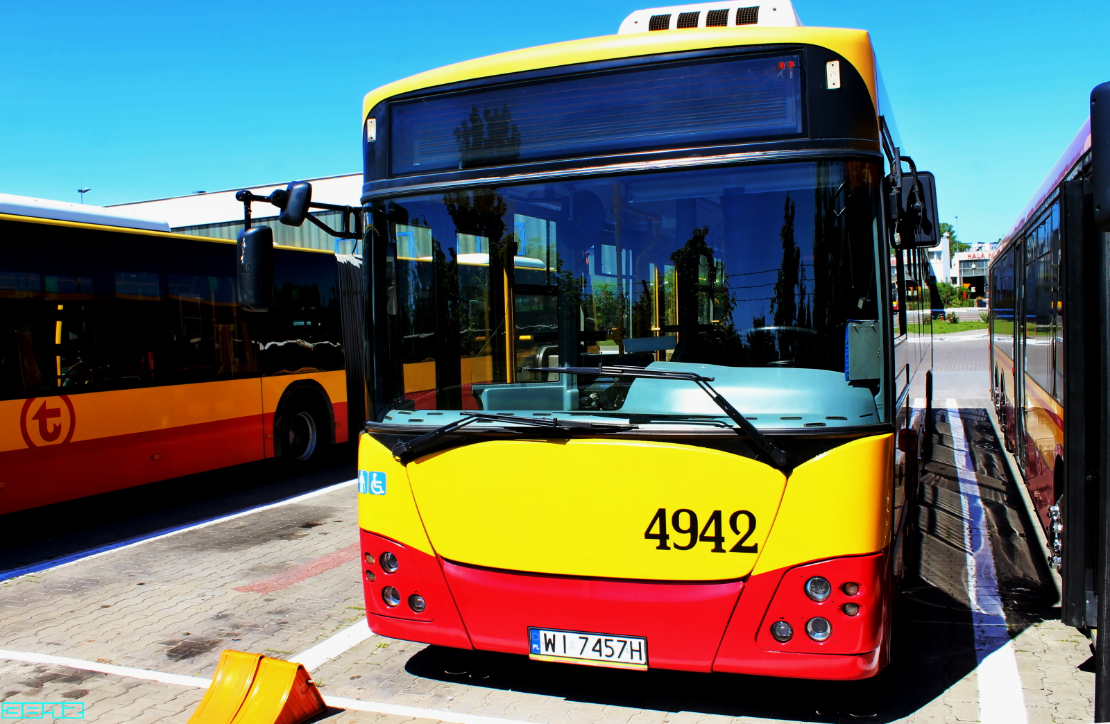 4942
Słowa kluczowe: M121MI 4942 ZajezdniaStalowa 2025