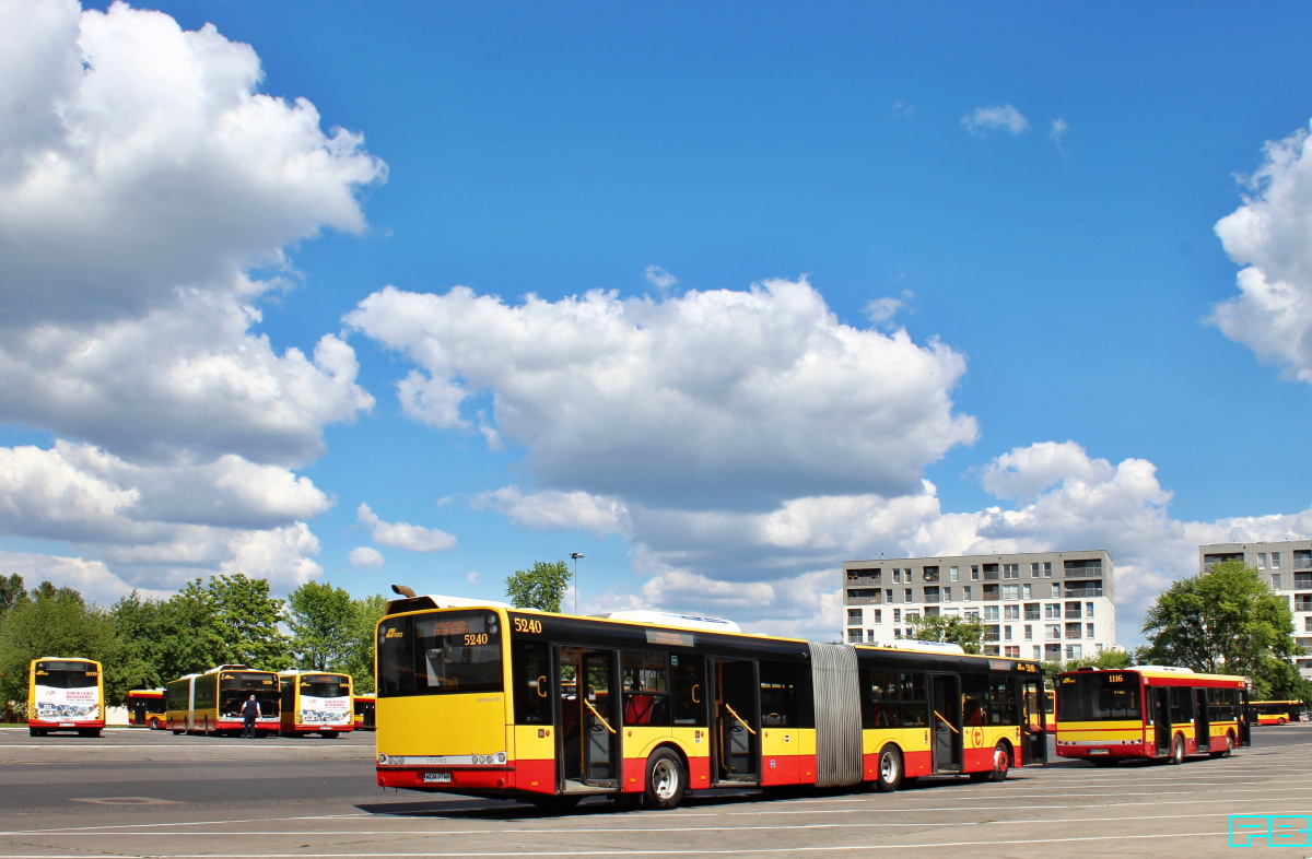 5240, 1116
Jak sójki za morze.
Powoli szykują się do wylotów.
Słowa kluczowe: SU18 5240 SU12 1116 ZajezdniaKleszczowa 2018