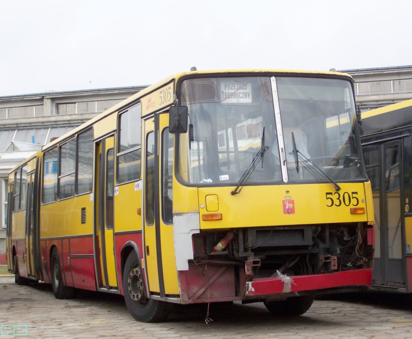 5305
Naprawa powypadkowa
Słowa kluczowe: MZA R10 Ikarus280 5305 2011