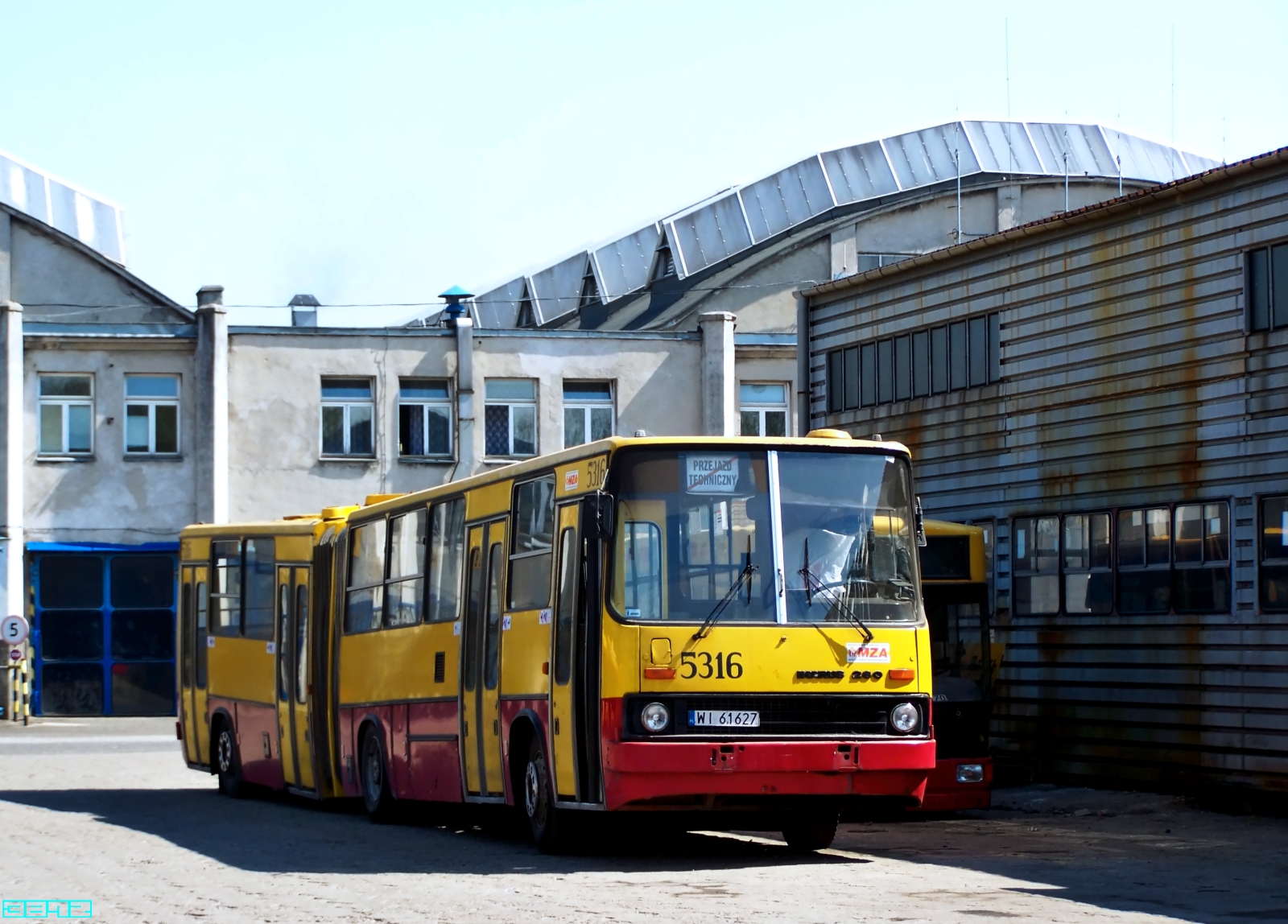 5316
Słowa kluczowe: IK280 5316 ORT 2011