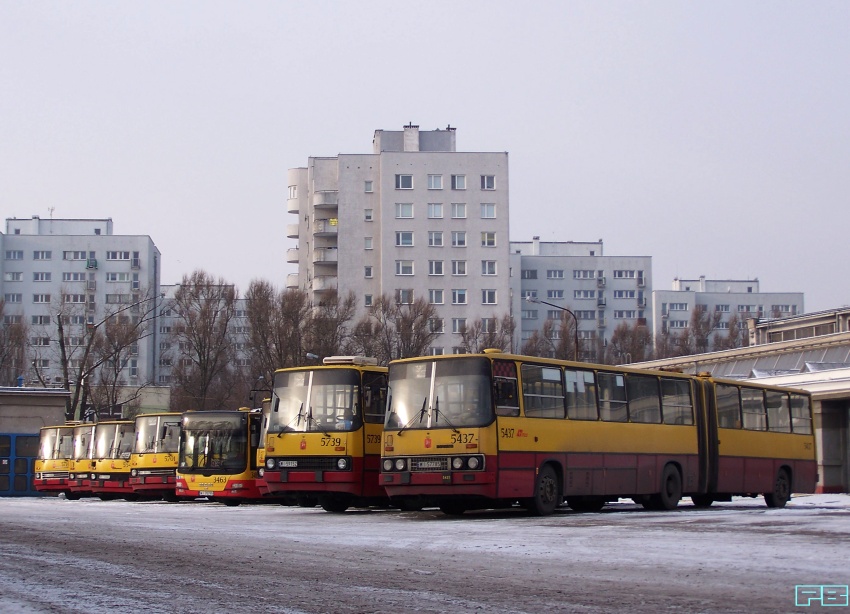 5437
Był kiedyś taki autobus...
Słowa kluczowe: IK280 5437 ORT 2012