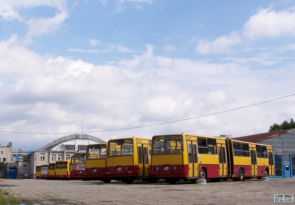 5580, 5304, 5410
Ikarusy topnieją w szalonym tempie.
Słowa kluczowe: IK280 5580 5304 5410 ORT 2013