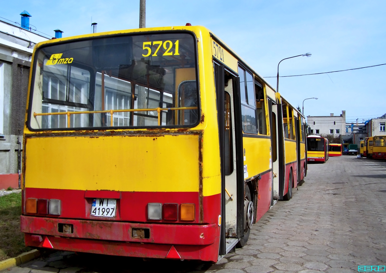 5721
Słowa kluczowe: Ik280 5721 ORT 2011