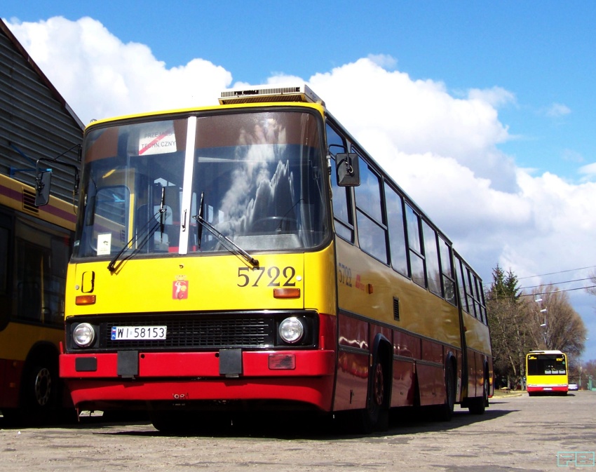 5722
Silnik w naprawie.
Słowa kluczowe: MZA R7 Ikarus280 5722 2012