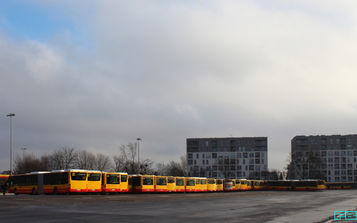 6215, 6207, 2208
Kleszczowe Mercedesy.
Słowa kluczowe: ConectoG 6215 6207 2208 ZajezdniaKleszczowa 2018