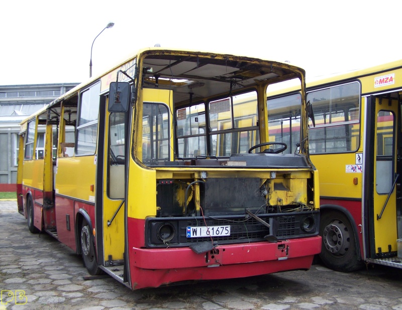 6304
Przyjechał na remont. A tu czapa
Słowa kluczowe: Ik260 6304 ORT R10