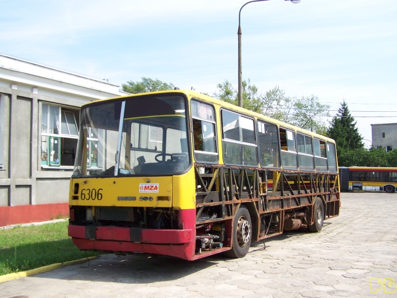 6306
Decyzja w toku. Czy uda się zrobić kolejną odbudowę?
Słowa kluczowe: Ik260 6306 ORT R10