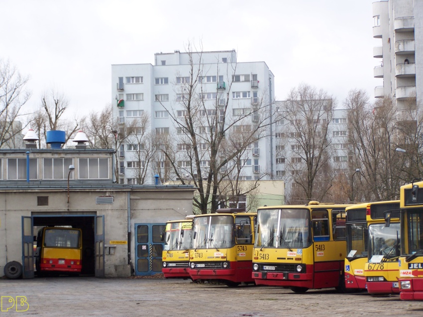 6306
Koledzy w kłopotach, a 6306 za chwilę będzie śmigał po ulicach
Słowa kluczowe: Ik260 6306 ORT R10