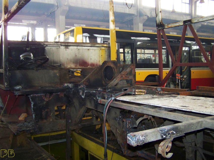 6330
Praktycznie autobus wymaga totalnej odbudowy
Słowa kluczowe: Ik260 6330 R10 ORT