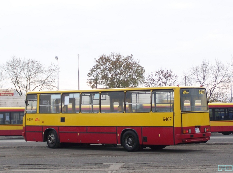 6407
Pośród Solarisów.
Słowa kluczowe: IK260 6407 ZajezdniaOstrobramska 2010