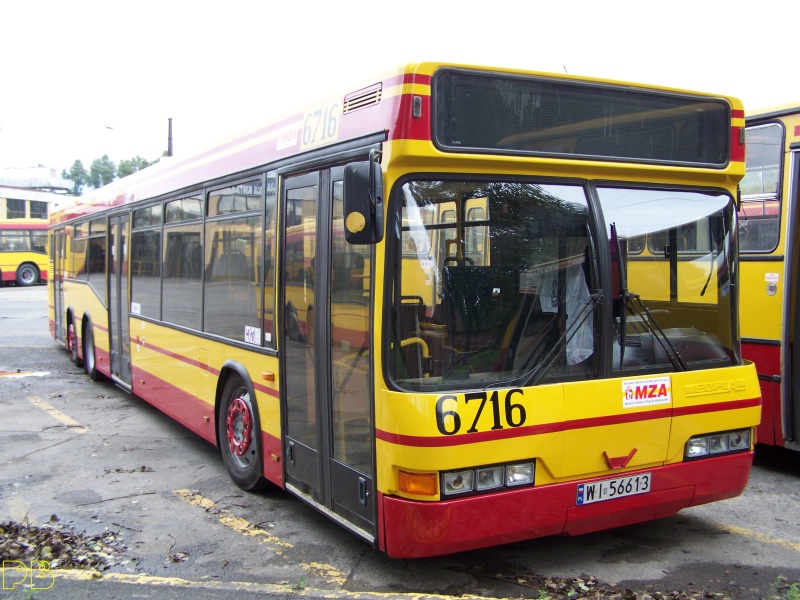 6716
Udało się. Umknął spod topora. Po remoncie w CWSie trafił na Kleszczową
Słowa kluczowe: Neoplan N4020R11