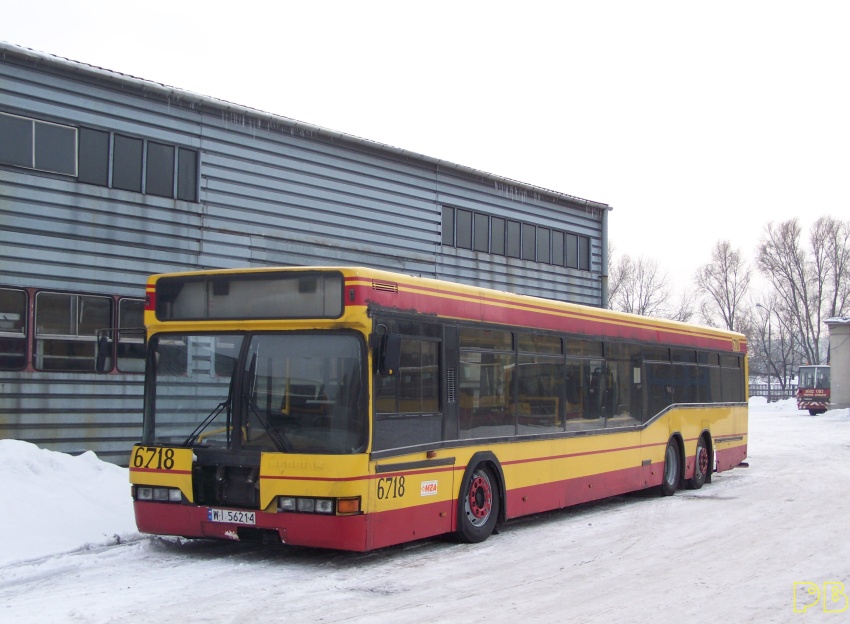 6718
Wreszcie koniec tego złomu
Słowa kluczowe: Neoplan N4020 R11