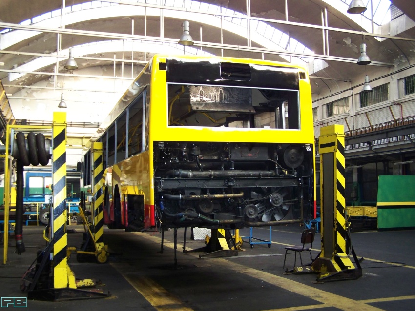 6812
Odbudowa Neoplana
Słowa kluczowe: Neoplan N4020R11