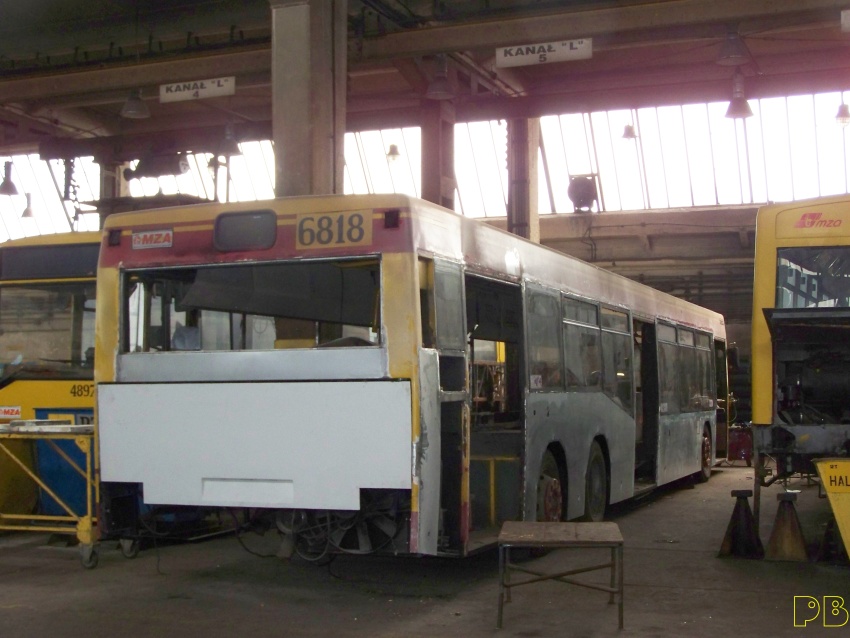 6818
Już z blachami
Słowa kluczowe: Neoplan N4020 R11