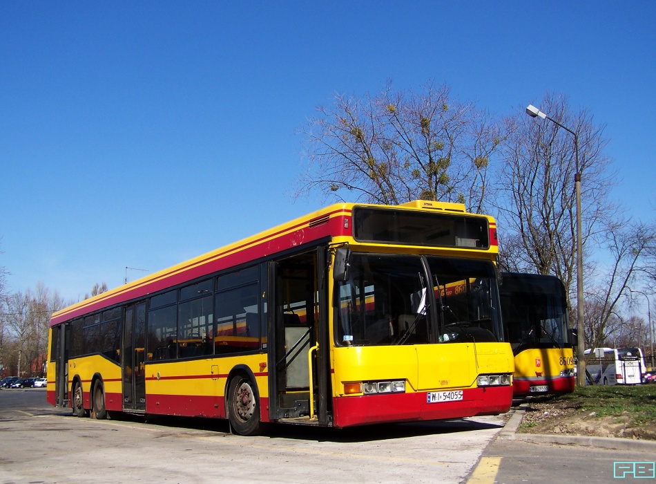 6880
To już jego koniec.
Słowa kluczowe: N4020 6880 ZajezdniaKleszczowa 2014