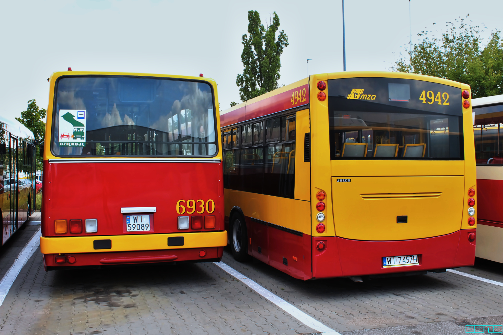 6930, 4942
Słowa kluczowe: IK260 6930 M121MI 4942 ZajezdniaStalowa 2024