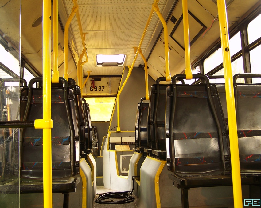 6937
Jeszcze wykończenie.
Słowa kluczowe: MZA R11 NeoplanN4020td 6937 2012